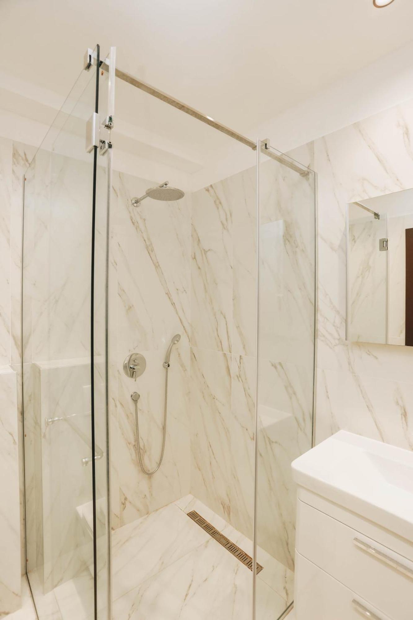 Beachfront Luxury Apartment Budva Luaran gambar